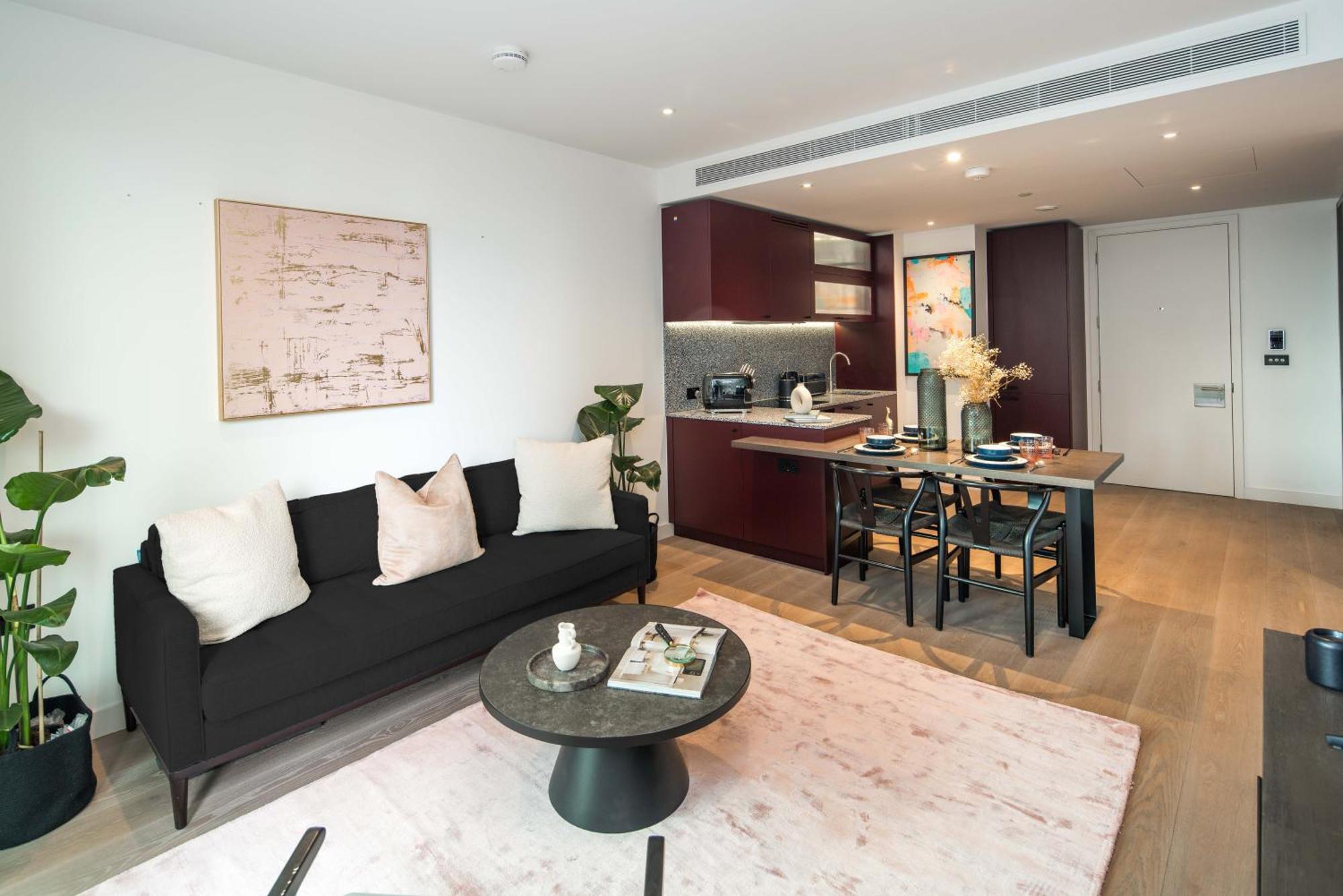 Apartment Modern-3beds-balcony-lift London